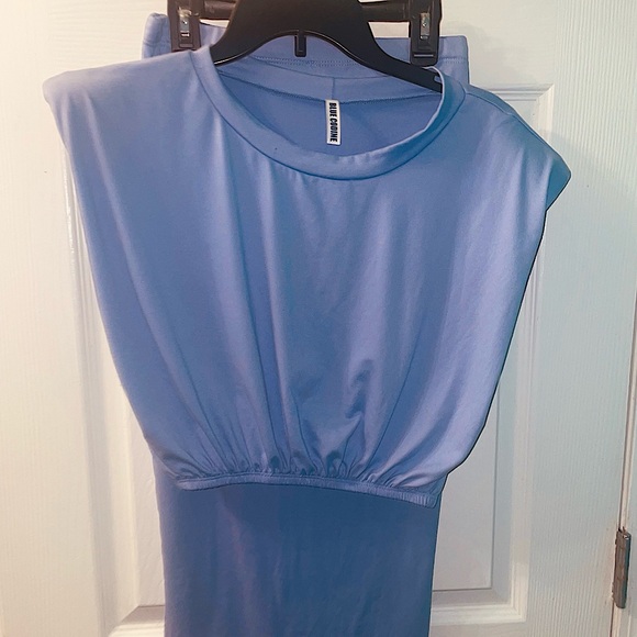 Crop top and matching skirt by Blue Codine. Medium. Never worn - Picture 3 of 8